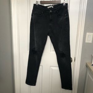 Zara Men’s Black Ripped Skinny Jean